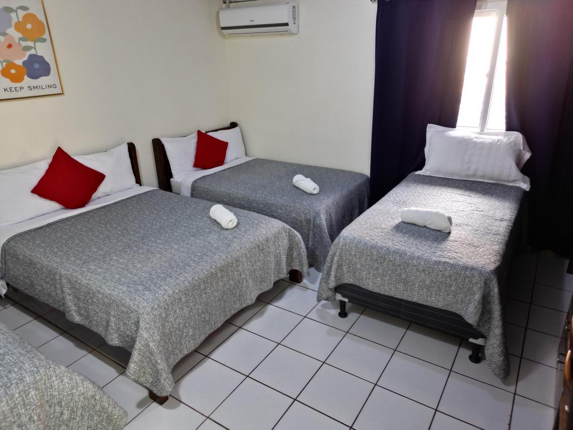 Hotel Suenos San Salvador Buitenkant foto